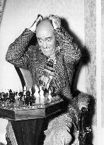 ALASTAIR SIM on the set of ALF'S BUTTON AFLOAT