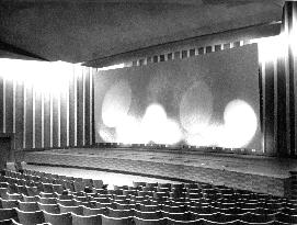 ODEON CINEMA, ELEPHANT AND CASTLE, LONDON - auditorium
