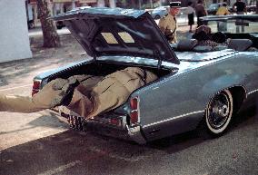 LE GENDARME ET LES EXTRA- TERRESTRES