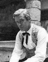 MICHAEL CAINE on the set of DEADFALL