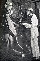 FEMALE PROJECTIONISTS DURING WORLD WAR II