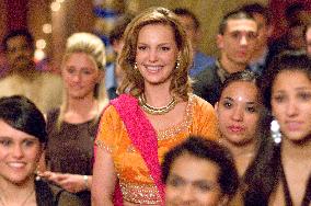 27DKS-004   Jane (Katherine Heigl), wearing a Sari bridesmai