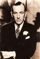 NOEL COWARD c. 1935  seen in THE SCOUNDREL