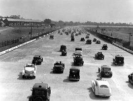 BROOKLANDS RACING TRACK in the 1930s