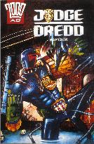 JUDGE DREDD  - 2000 A.D. MAGAZINE COVER