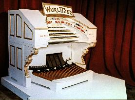 WURLITZER CONSOLE, 1930