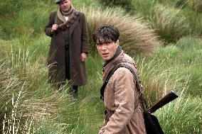 THE WIND THAT SHAKES THE BARLEY