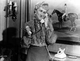 GENTLEMEN MARRY BRUNETTES