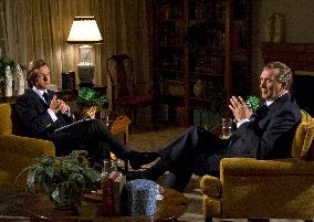 FROST / NIXON