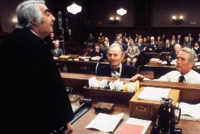 THE VERDICT (US 1982)   MILO O'SHEA, JAMES MASON, PAUL NEWMA