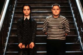 ADDAMS FAMILY VALUES