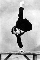 FREAKS (US1932) JOHNNY ECK AS HALF BOY