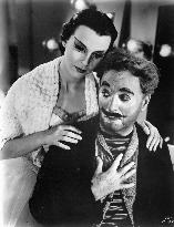 LIIMELIGHT (US1952) CLAIRE BLOOM, CHARLES CHAPLIN