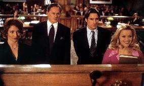 LEGALLY BLONDE (US2001) L-R, SHANNON O'HURLEY, VICTOR GARBER