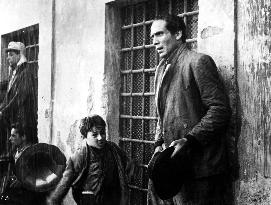 BICYCLE THIEVES (IT1948) aka LADRI DI BICICLETTE Enzo Staiol