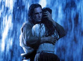 LAST OF THE MOHICANS (US1992) DANIEL DAY LEWIS, MADELEINE ST