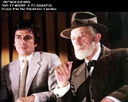 DUDLEY MOORE ALEC GUINNESS HAT TRILBY