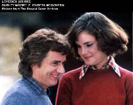 DUDLEY MOORE ELIZABETH MCGOVERN KNITWEAR JUMPERS LOVE ROMANC