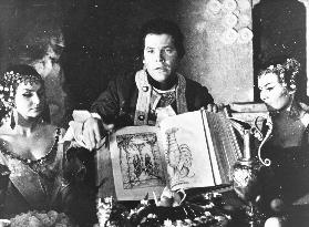 THE SARAGOSSA MANUSCRIPT
