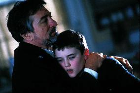 Pictured: RICHARD WELLS (ROBERT DE NIRO) and ADAM DUNCAN (CA