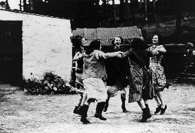 DANCING AT LUGHNASA