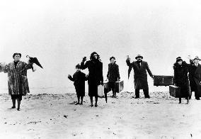 THE TRAVELLING PLAYERS