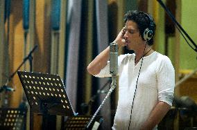 CHRIS CORNELL recording the theme song '