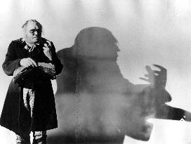 DAS CABINET DES DR CALIGARI