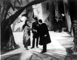 DAS CABINET DES DR CALIGARI