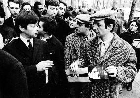 Who are you, Polly Maggoo?