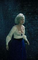 I Monster (1971) Film