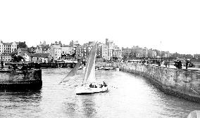 Bridlington, Entrance to the Harbour 1886