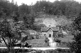 Bonsall, Via Gellia, Tufa Cottage 1886