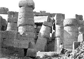 Thebes, Pillars in the Great Hall c1857