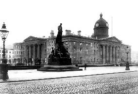 Manchester, the Infirmary 1889