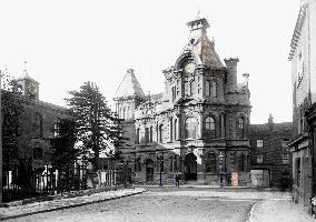 Tiverton, Town Hall 1890