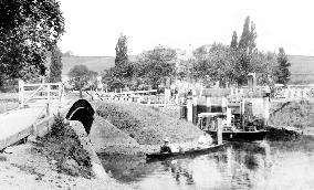 Mapledurham, the Lock 1890