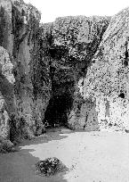 Lydstep, Cave of Beauty 1890