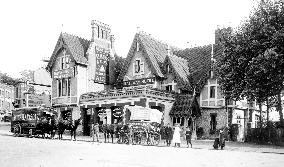 Caterham, the Railway Hotel 1894