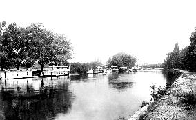 Staines, Houseboat Reach 1895