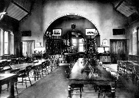 Manchester, Owen's College Library and Reading Room 1895