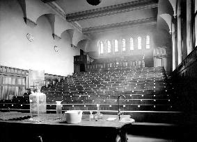 Manchester, Owen's College Chemistry Theatre 1895