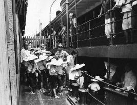 Hankou children evacuated