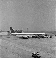 Boeing 707-436 G-APFE BOAC Tokyo 1965