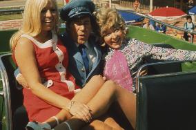 Holiday on the Buses (1973)