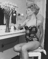 Twice Round the Daffodils (1962) Film