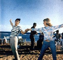 Wonderful Life (1964) (aka Swinger's Paradise) Film