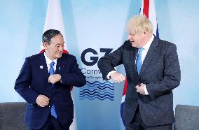Japanese, British PMs before G-7 summit