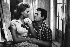 Too Bad She'S Bad film (1955)