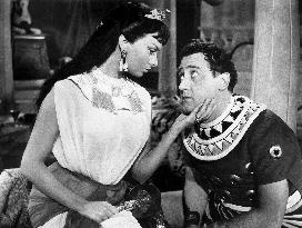 Two Nights With Cleopatra film (1954)